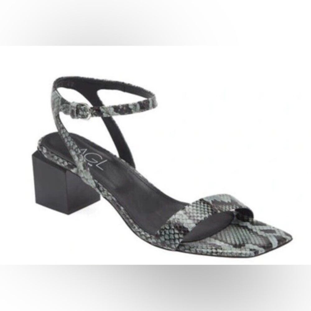 ANGIE ANKLE STRAP SANDAL IN MENTHE-NERO